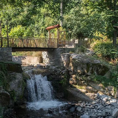 комплекс водопада Хотел